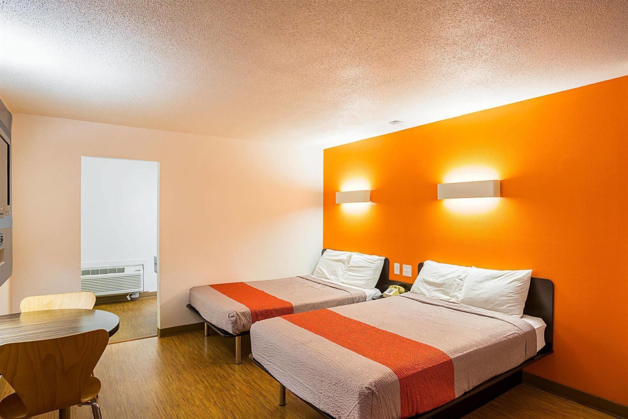 Guest House Ellensburg Bagian luar foto